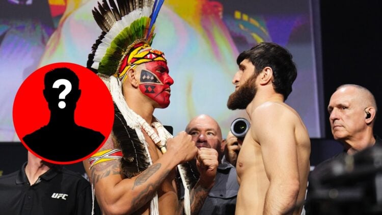 Alex Pereira faces off with Magomed Ankalaev at UFC 313 weigh-ins, with mystery inset